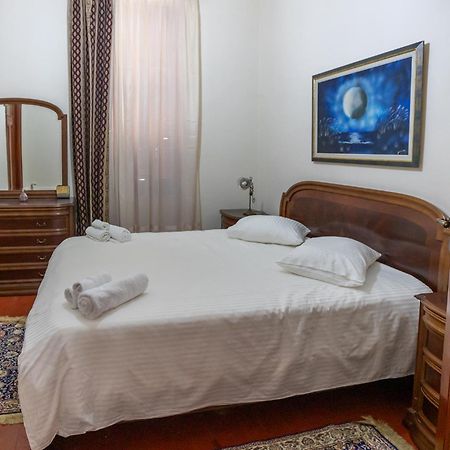 Era Of Elegance: 1928 Classic Dwelling Tripoli Luaran gambar