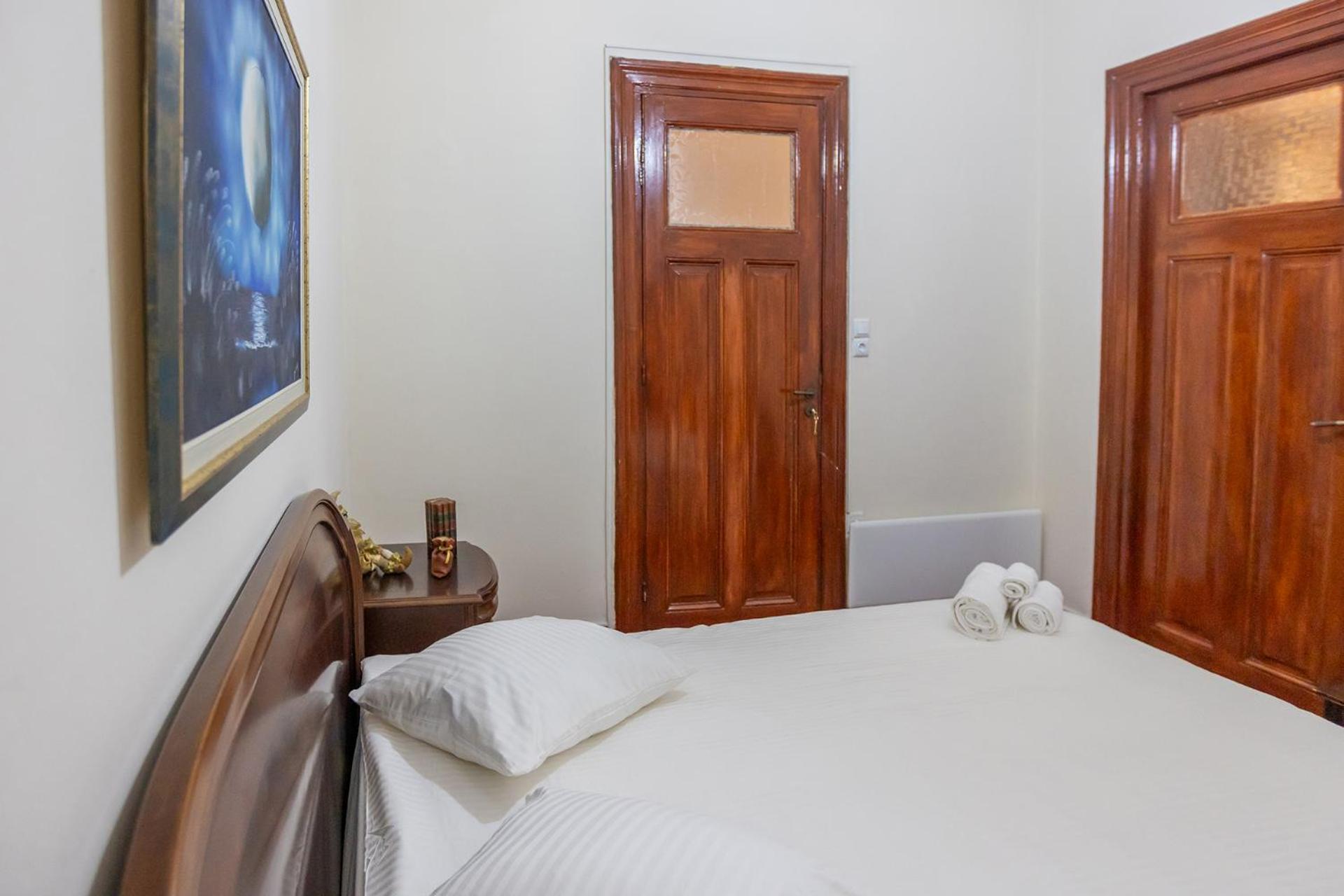 Era Of Elegance: 1928 Classic Dwelling Tripoli Luaran gambar