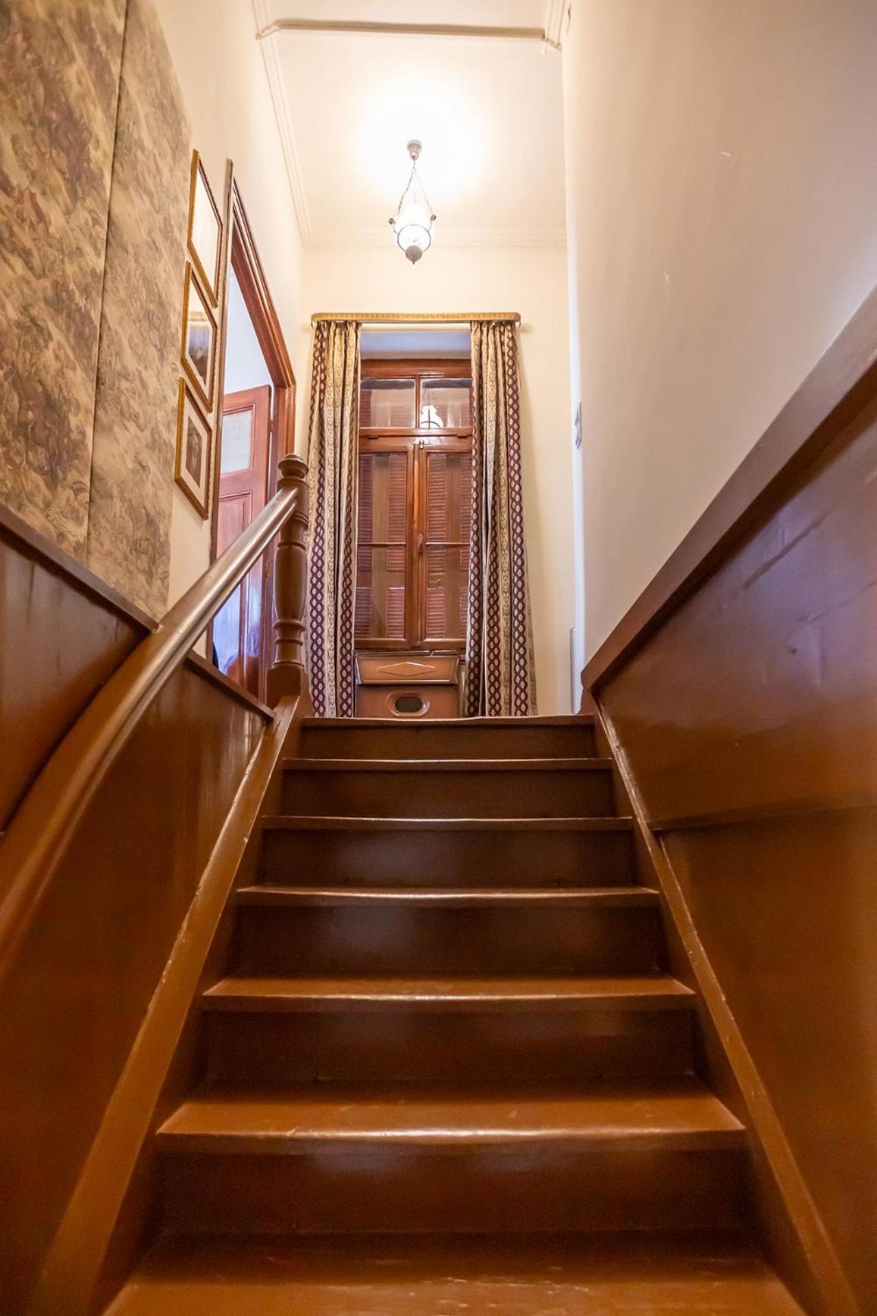 Era Of Elegance: 1928 Classic Dwelling Tripoli Luaran gambar